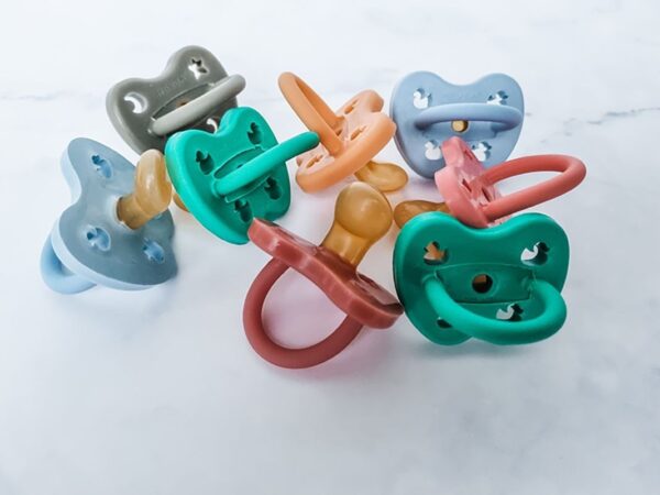 Schnuller 2er-Pack - Naturkautschuk / Maya Blue + Thunder Grey / kiefergerecht / Stern & Mond + Ente – Bild 4
