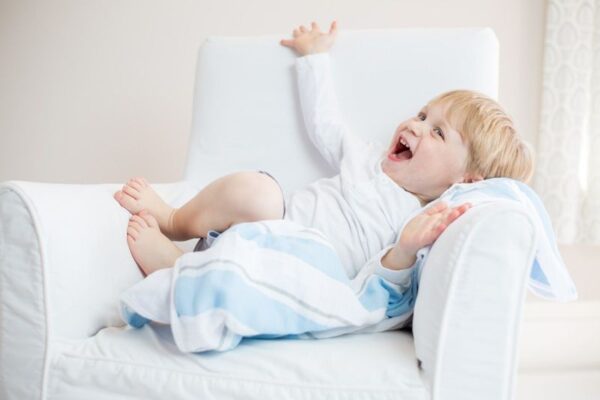 Childhood Blanket Kinderdecke - Blue Stripe