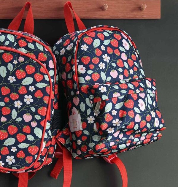 Kleiner Rucksack / Erdbeeren – Bild 3