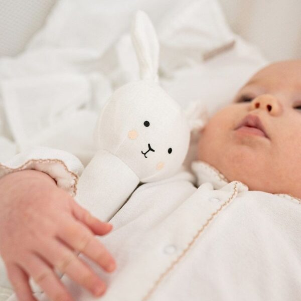 Geschenkset mit Babydecke/Spieluhr/Rassel Bunny / Weiß – Bild 4