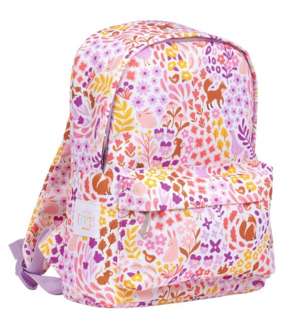 Mit diesem Rucksack haben ihre kleinen Entdecker genügend Platz für die Jause zwischendurch.