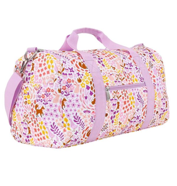 Mit der Reisetasche, Blumengarten, haben ihre Kleinen alles dabei was sie brauchen.